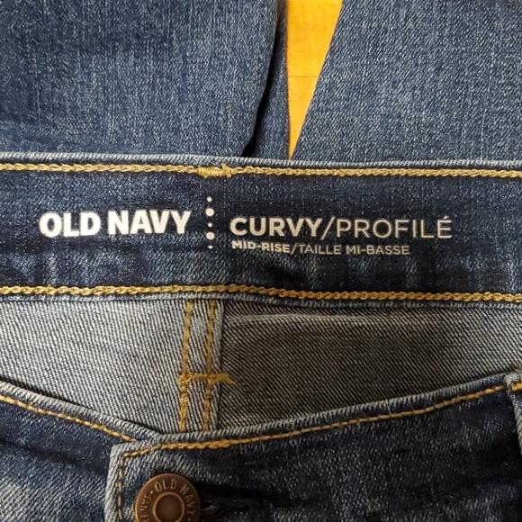 ⭐2/$20 ⭐ Old navy curvy jeans - Picture 3 of 3